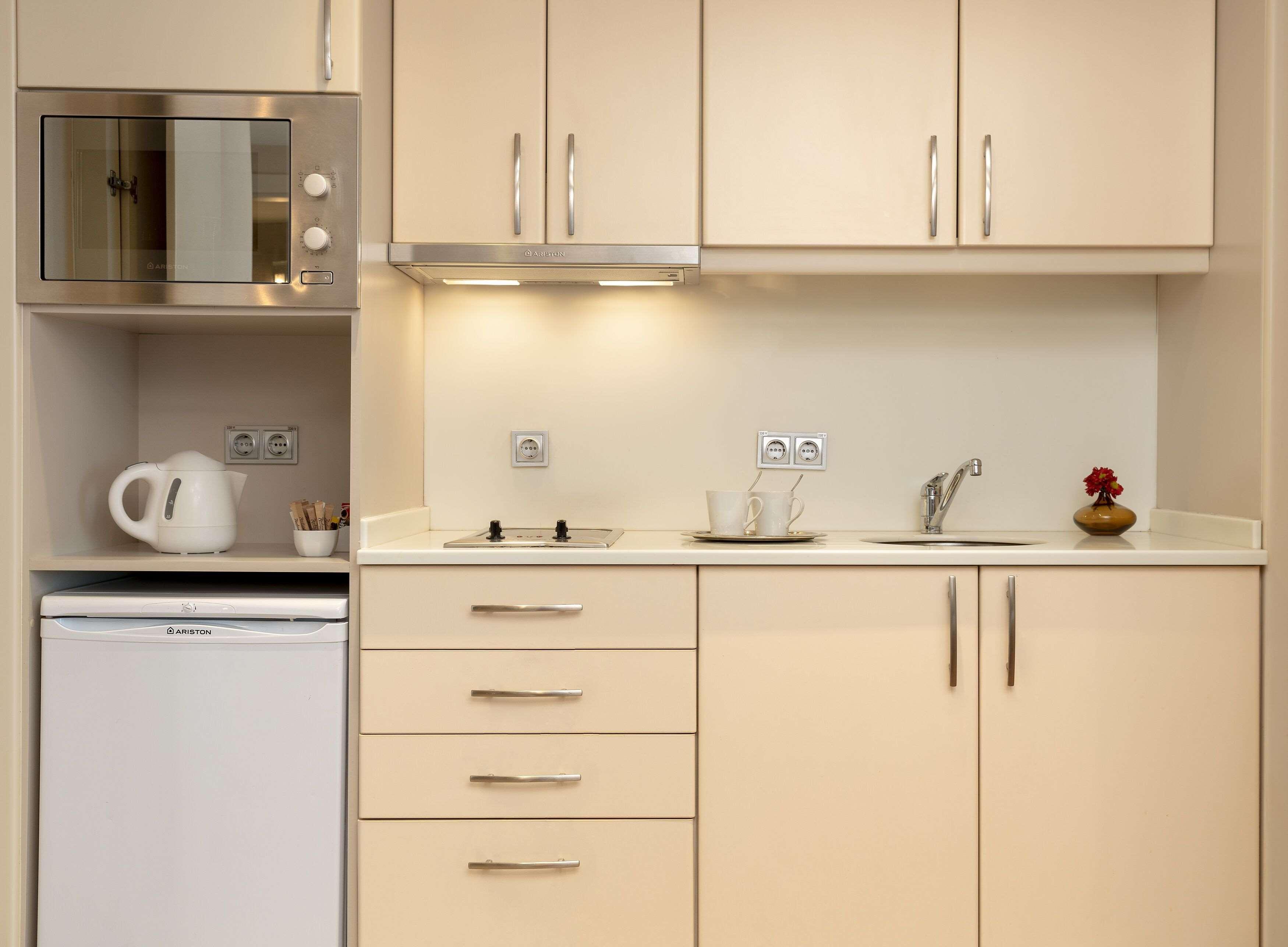 فندق راديسون بلو بوسفوروس اسطنبول المظهر الخارجي الصورة A typical kitchenette