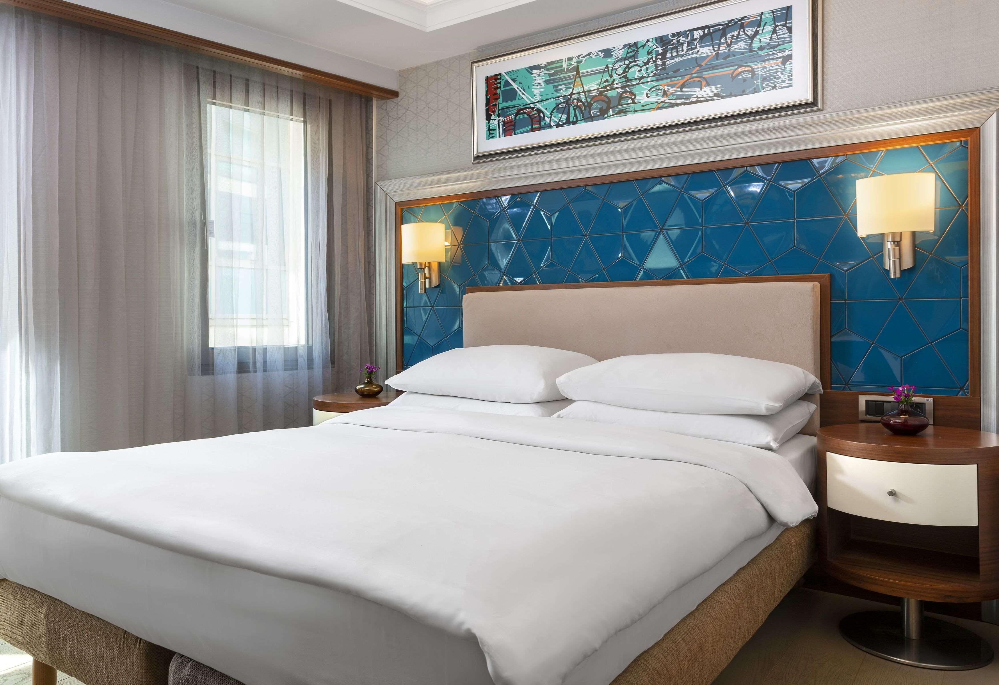 فندق راديسون بلو بوسفوروس اسطنبول المظهر الخارجي الصورة A bedroom at the Hilton London Paddington